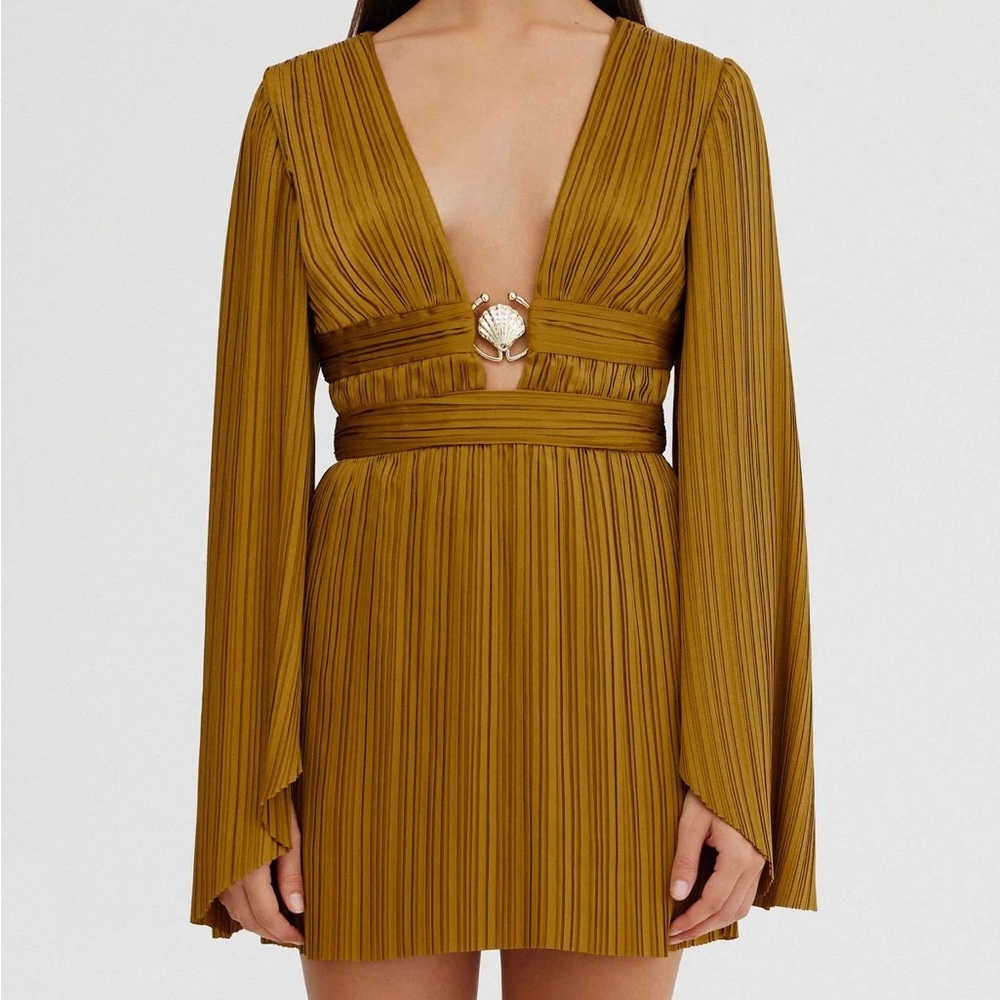 Significant Other Ella Gold Pleated Plunge V Shell Long Sleeve Mini Dress 6 NWT